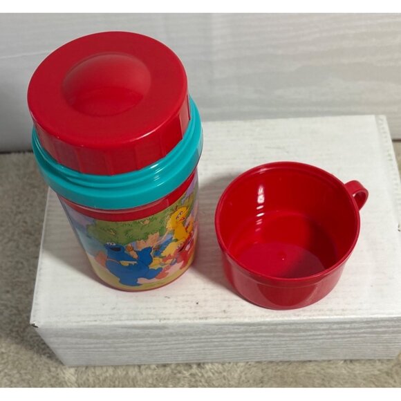 Sesame Street Red Plastic Thermos With Handle 2010 - Picture 6 of 11